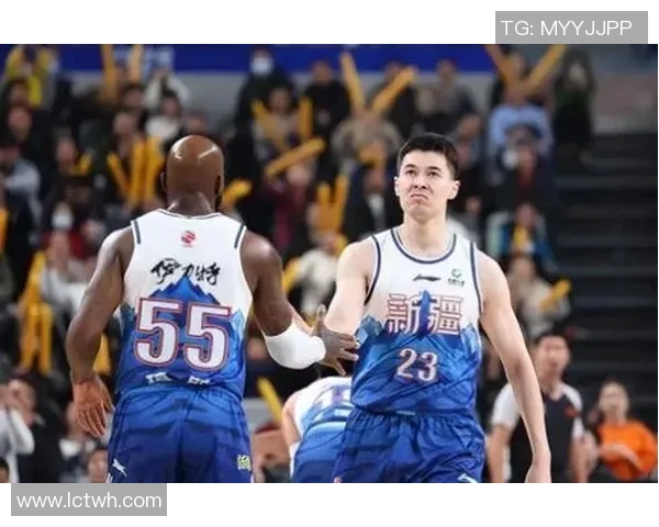 天津男篮与南京同曦激战正酣争夺CBA季后赛名额的关键战役
